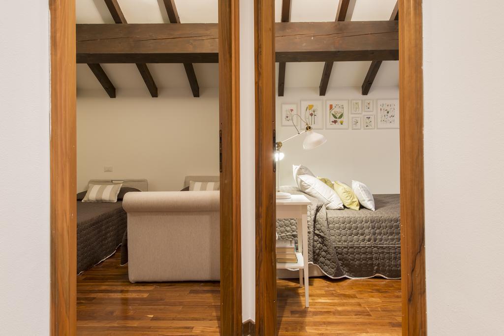 Suite Home Milano Fiera Exterior photo