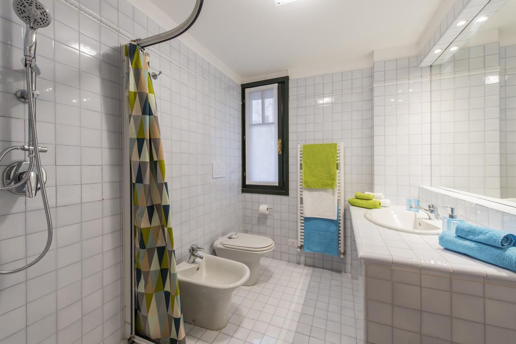 Suite Home Milano Fiera Exterior photo